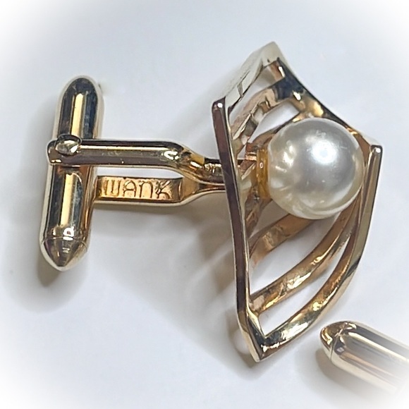 💕Beautiful Gold Tone Vintage Swank Cufflinks with Pearl💕 - Picture 4 of 6
